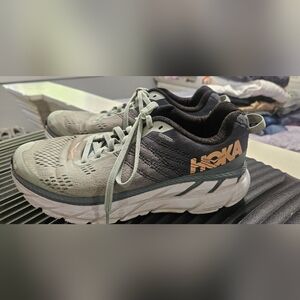 Hoka womens size 7